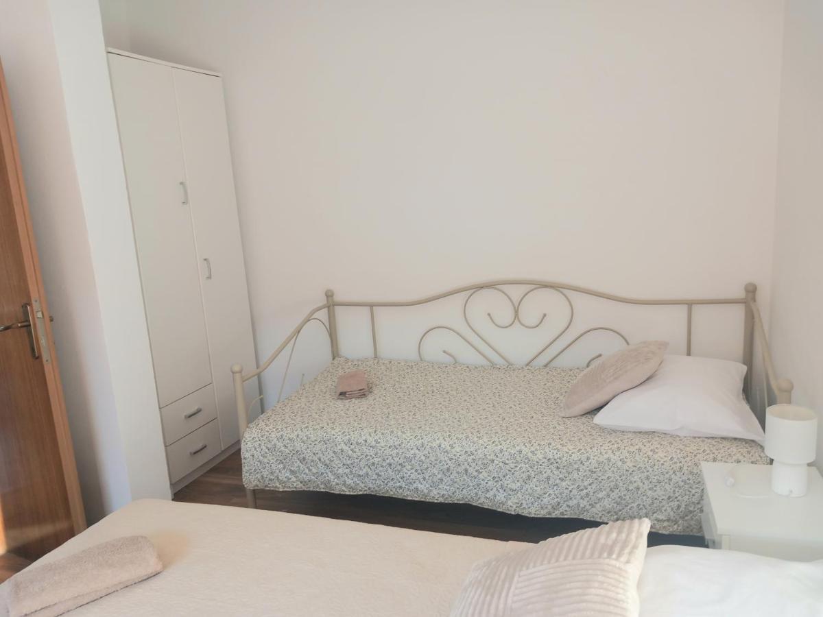 Studio Apartment Novak Чилипи Экстерьер фото